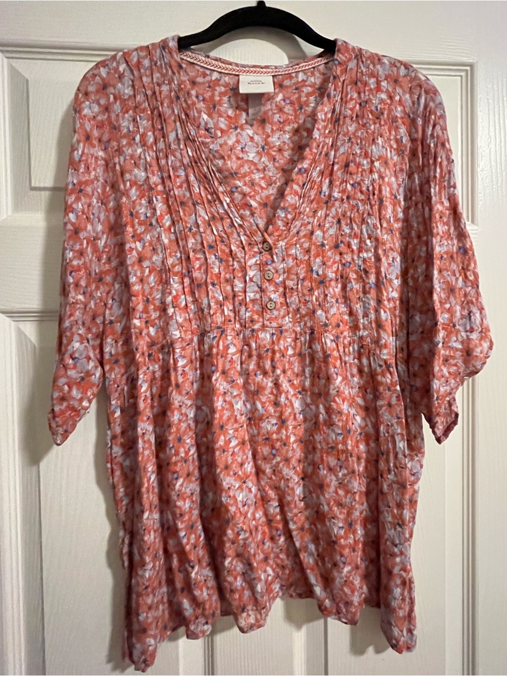 Knox Rose Coral Floral Pintuck Button Front Blouse